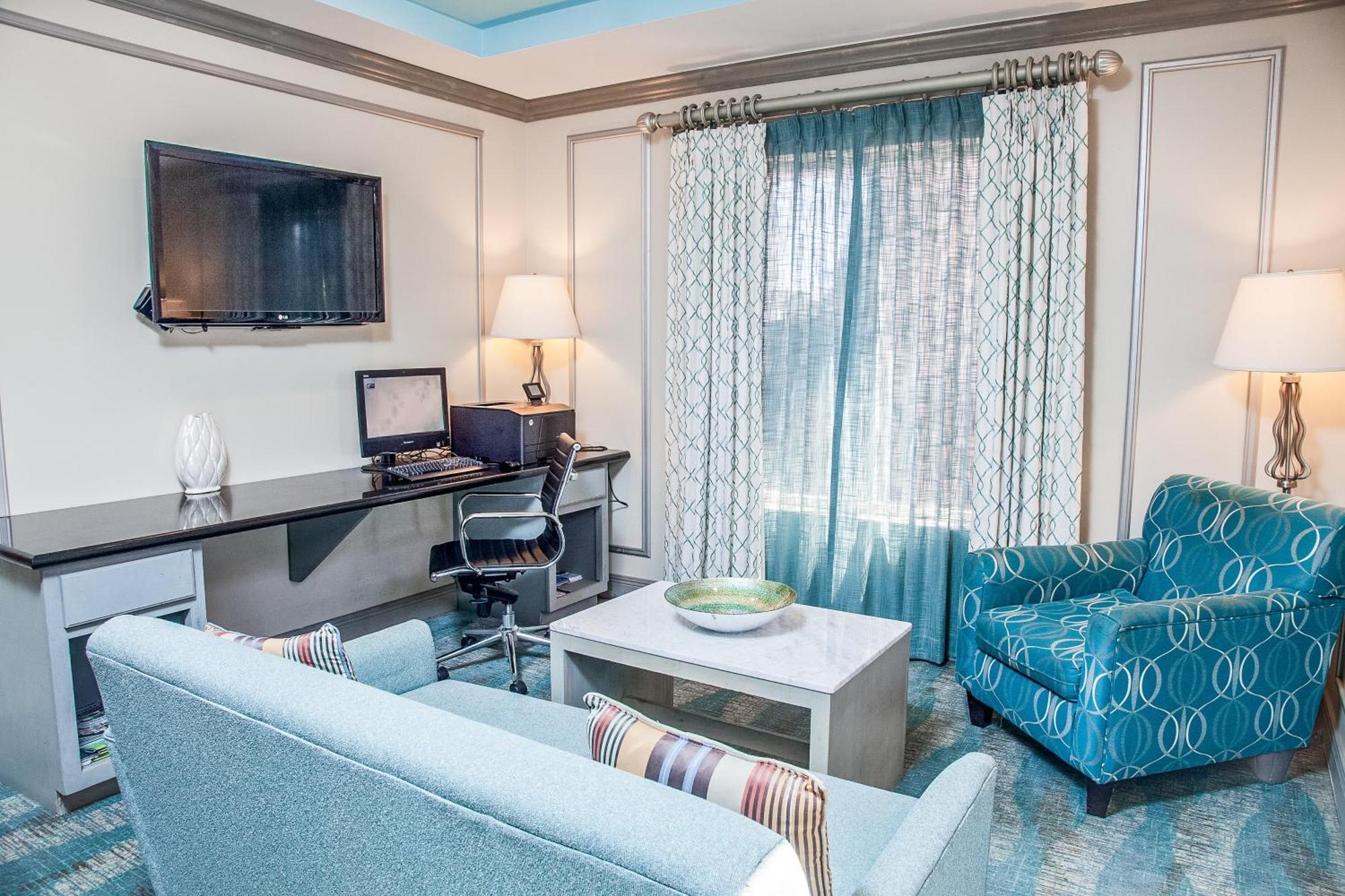 Holiday Inn Express & Suites Brookhaven By Ihg Экстерьер фото