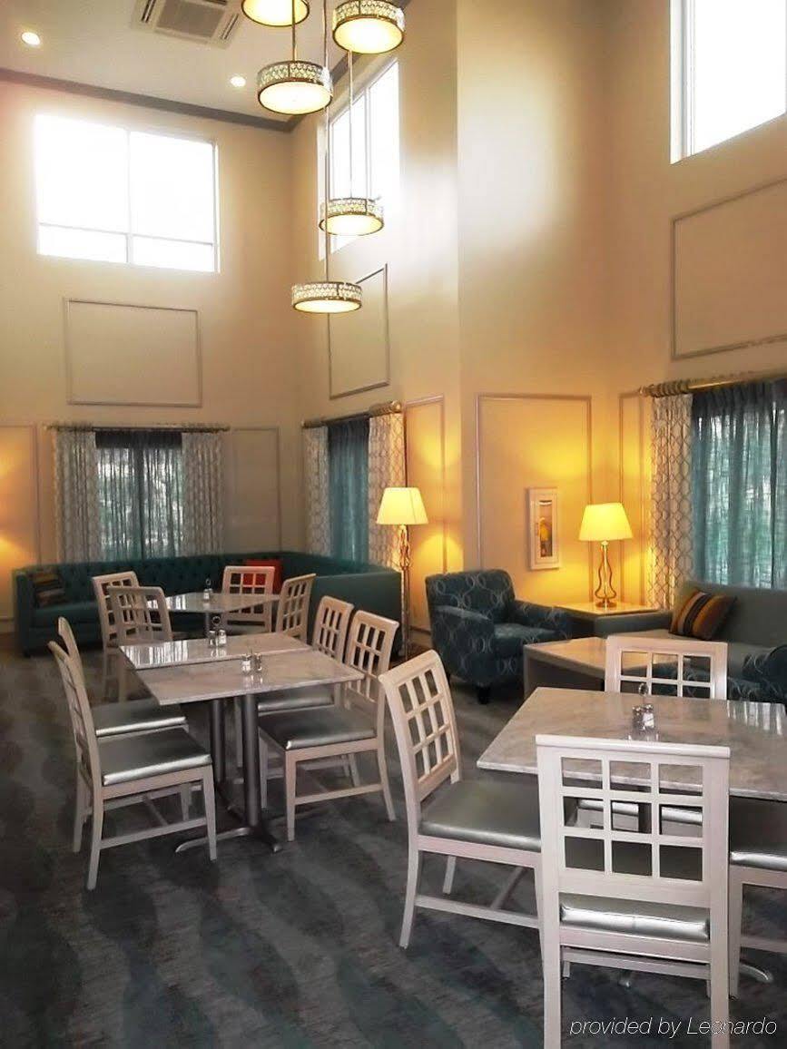 Holiday Inn Express & Suites Brookhaven By Ihg Экстерьер фото